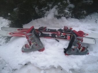 lyže atomic 166 + lyžáky 30 - 4