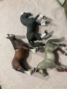 Schleich koně,vyber ze 160 koni - 4