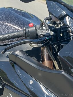 Suzuki Gsxr 1000 K5 - 4