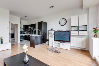 Pronájem bytu 3+kk, 72 m² + garáž - Praha 5 - Hlubočepy, ul. - 4