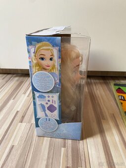 Česací hlava Elsa - 4
