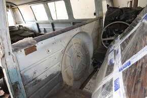 VW T1 - 4