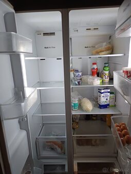 Chytrá americká lednice LG. - 4
