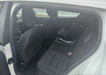 Prodám Dacia Sandero, Stepway, automat - 4
