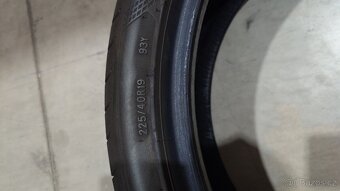 Goodyear 225/40R19 - 4