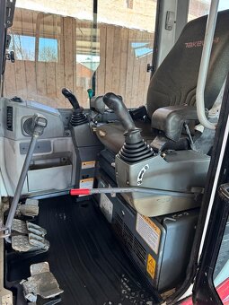 Minibagr Takeuchi TB228 - 4