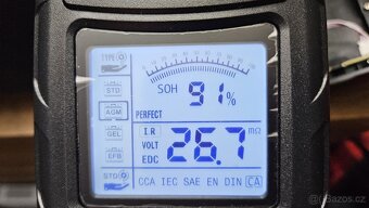 Záložní zdroj UPS APC BX700UI - 4