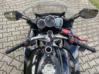 Yamaha FJR 1300 - 4