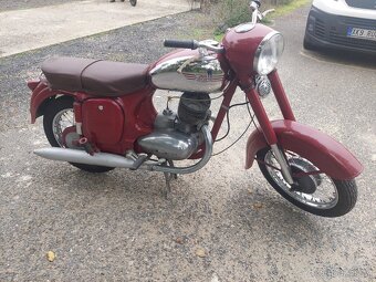 Prodám 6 motocyklů Jawa - 4