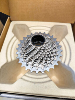 Prodám silniční kazetu Sram RED XG-1290 10-28z - 4