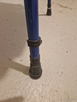 Toaletní židle s odnímatelnými područkami - 4