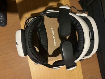 Meta Quest 3(REZERVOVÁNO DO 19.11.2025) - 4