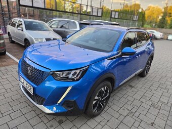 ZÁNOVNÍ PEUGEOT e2008 ALLURE 100kw naj.15.900km SoH 95% - 4