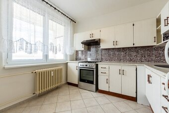 Prodej bytu 4+1 s lodžií a garáží, ul. Luční, Litvínov - Jan - 4