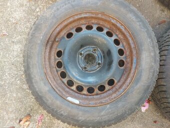 Zimní pneu 195/65 R15 - 4