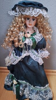 Sběratelská porcelánová panenka - 4