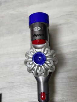 Dyson SV25 – kompletní sada + nabíječka - 4