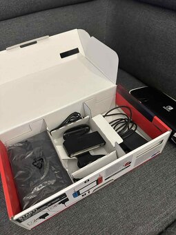 Nintendo switch V2 + příslušenství + hra - 4