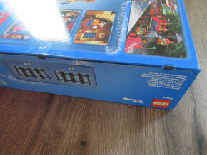 LEGO 71044 Disney Train and Station - 4