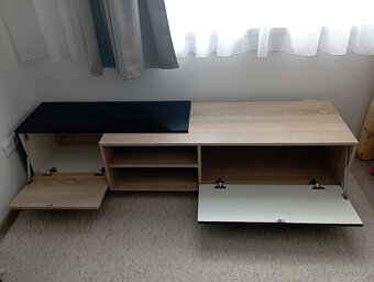 Skříňka pod TV - 4