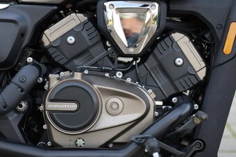 QJ Motor SRV 600 V - 4