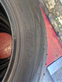 225/55 R17 97Y DUNLOP SPORT MAXX RT2 3mm spec:BMW,Mercedes - 4