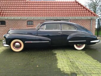Oldsmobile 98 Custom Cruiser z roku 1947 - 4