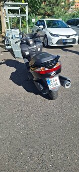 Suzuki Burgman 200, 2010, 15140km - 4
