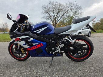 Suzuki GSXR 600 K5 - 4