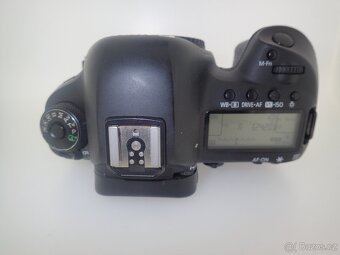 Canon EOS 5D Mark IV - 4
