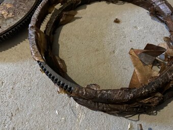 Volha Gaz 24, nový originální kompletní setrvák, i věnec - 4