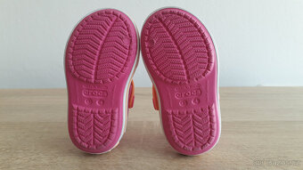 Prodám dětské sandálky CROCS CROCBAND - 4