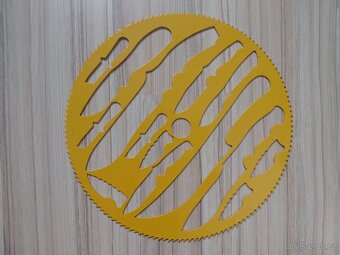 Dekorace na zeď / Kola s cirkulárky. - 4