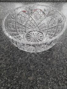 Broušené vázy a mísy. - 4