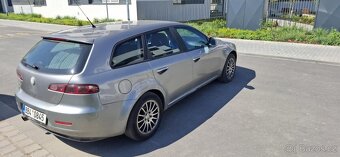 Alfa Romeo 159 JTD - 4