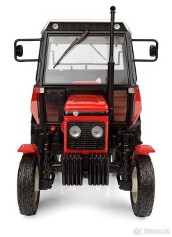 Traktor Zetor 7211 - 2WD 1:32 Universal Hobbies - 4