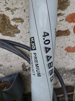 Asfaltový pás, okapové svody a objímky - 4