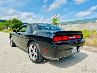 Dodge Challenger R/T Plus V8 5.7 Hemi - 4