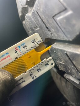 Letni pneu 225/70 r15c - 4