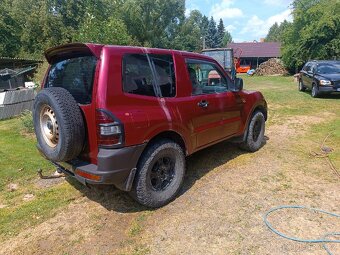 Prodám Mitsubishi Pajero r.v 2000 3dv. 2.5 Tdi - 4