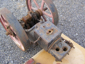 Prodám stabilní motor Benz 4-5 HP - 4