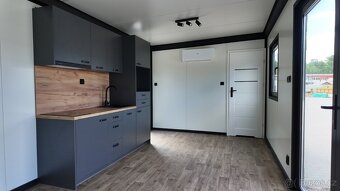 tiny house, kontejner 9×3 m – kancelář, obchod, bydlení - 4