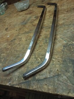 Tatra 603 lišta na zadní kapotu - 4