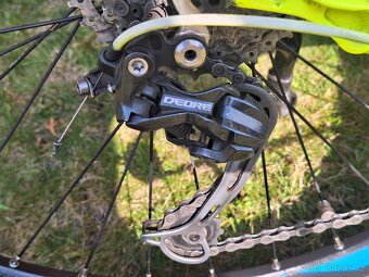 CRUSSIS E-LARGO 7.5 - 4