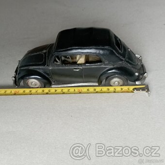 Model starého auta, pro sběratele, veterán. - 4