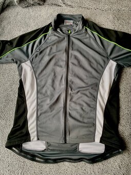 2 x cyklo dres. 1 x šortky, 1 x softshell kalhoty - 4