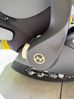 Prodám autosedačku Cybex Cloud Z i-Size – Jeremy Scott Wings - 4