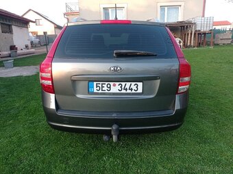 Kia Ceed - 4