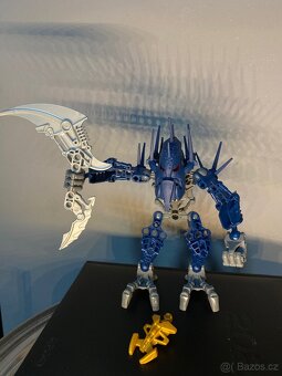 LEGO Bionicle 7137 - Piraka (se zlatým dílem) - 4