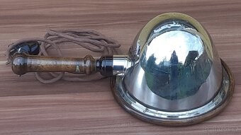 Historická lampa s modrým světlem - 4